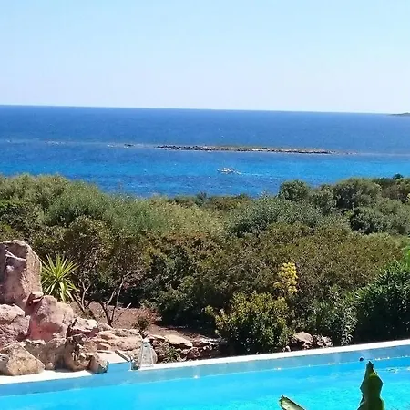 Castel Smeralda Comfortable Holiday Villa *